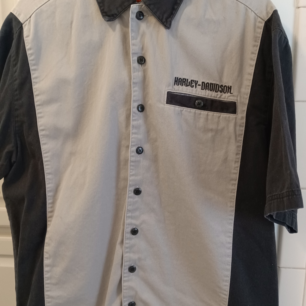 Harley-Davidson Black and Gray Shirt with Logo
